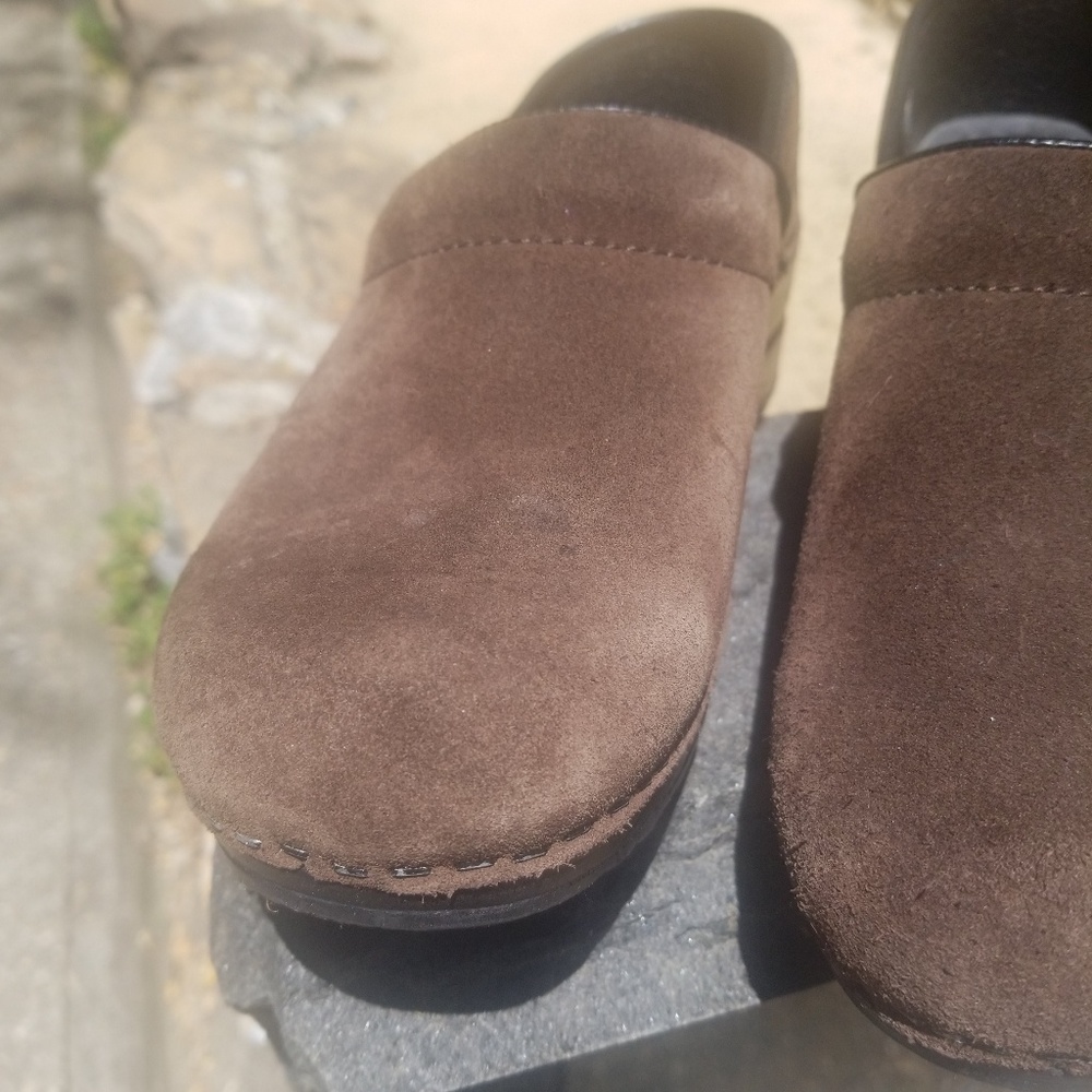 Dansko slip on suede shoes - Picture 2 of 8